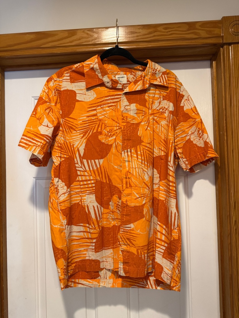 Old Navy Orange & Cream Tropical Print Short Sleeve Button-Down Shirt